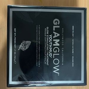 Glam glow youthmud glow Stimulating & Exfoliating Treatment Mask
